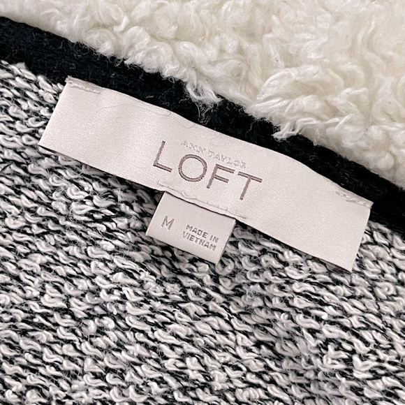 LOFT by Ann Taylor Women’s Vest Size Medium Gray in Color - Picture 4 of 5